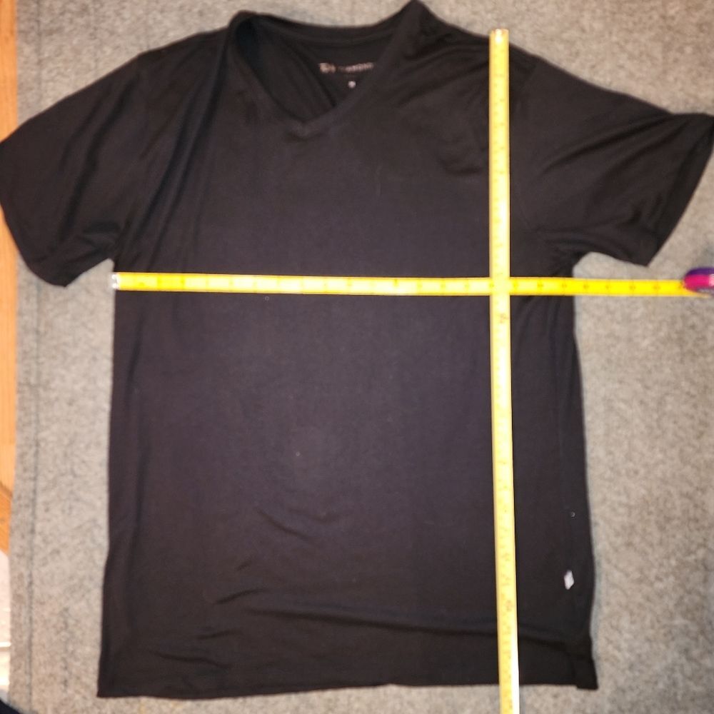 7DIAMONDS mens Black V Neck Core T Shirt Sz M Quiet Lux Performance Minimal - Picture 9 of 16